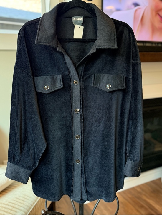ARULA Jackets & Blazers - Arula Women's Black Button-Front Shirt Jacket velour ribbed material